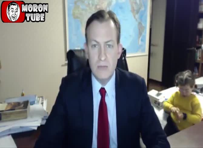 Video :The geopolitical expert's live BBC interview gets spoiled by his children